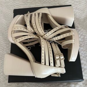 Vince Camuto Nanthie BRAND NEW!